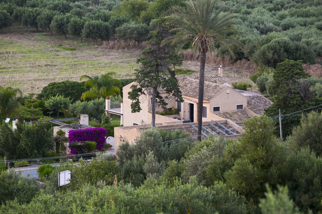 Baglio Sant'Andrea Bed and Breakfast Valderice Eksteriør billede