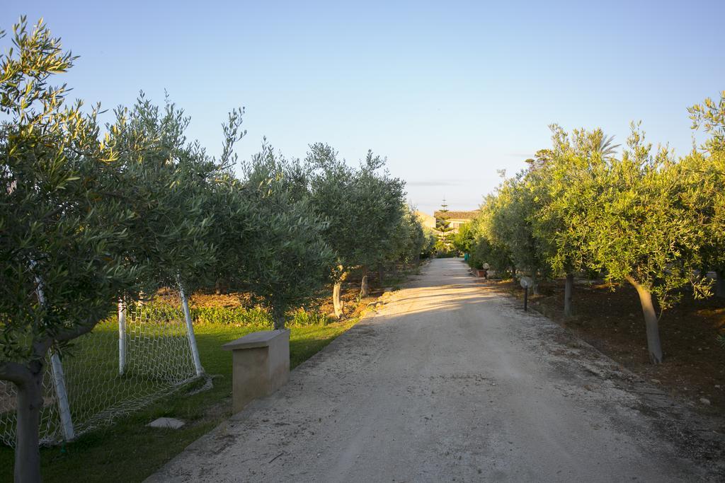 Baglio Sant'Andrea Bed and Breakfast Valderice Eksteriør billede