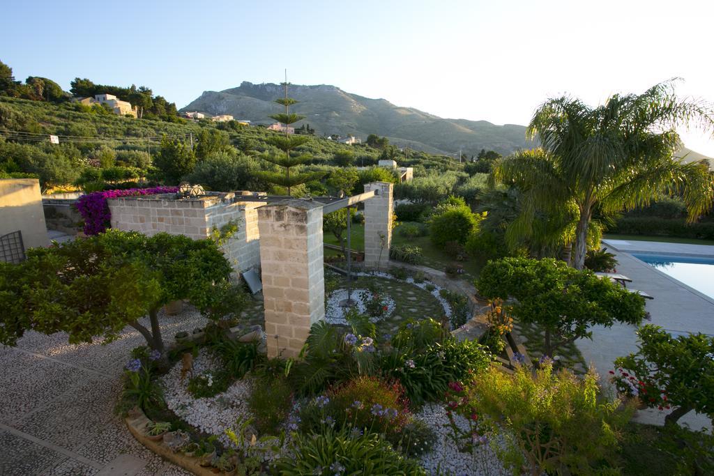 Baglio Sant'Andrea Bed and Breakfast Valderice Eksteriør billede