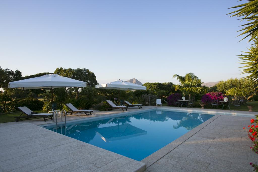 Baglio Sant'Andrea Bed and Breakfast Valderice Eksteriør billede